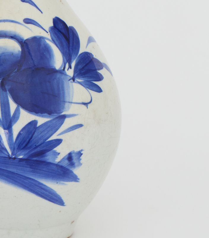 Blue-and-White Porcelain: Variable Condition Contour Separation Detail View