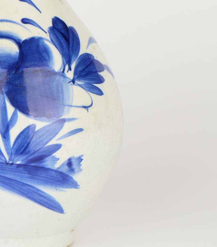 Blue-and-White Porcelain: Control Condition Contour Separation Detail View