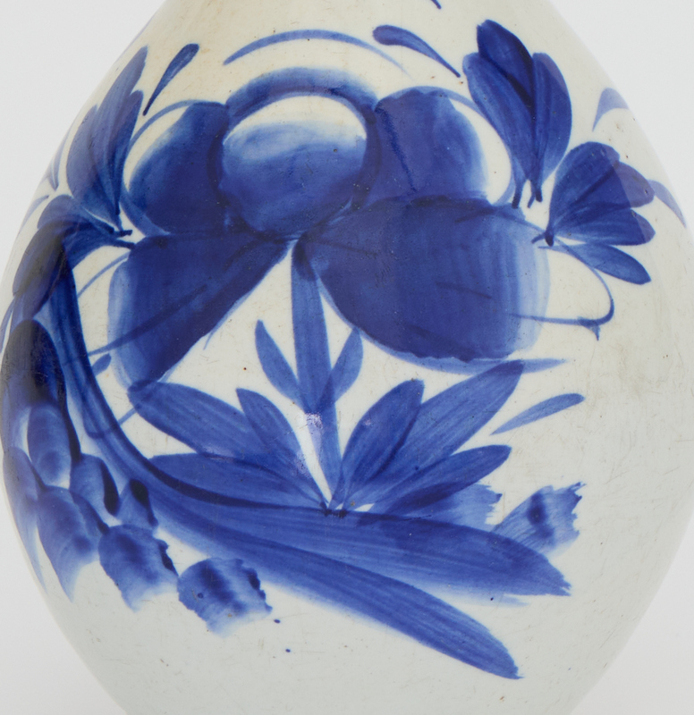 Blue-and-White Porcelain: Variable Condition Painted Motif Detail View